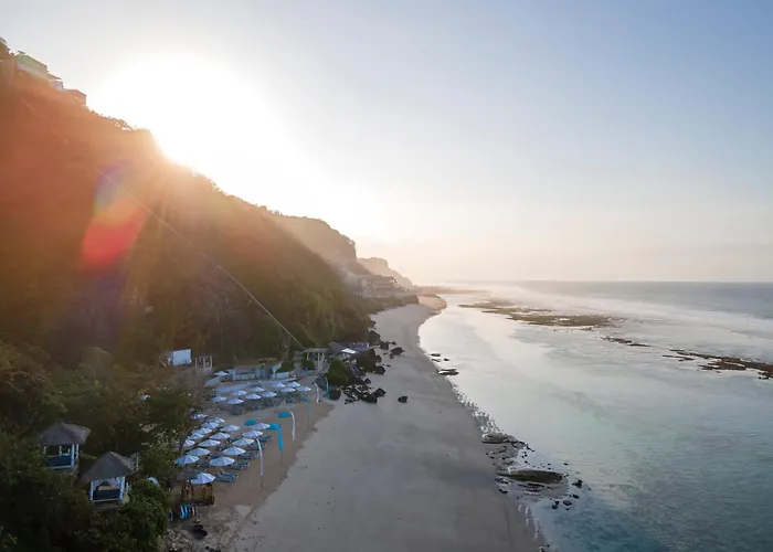 فيلة 5 Star Bali Karuna 4 Bedrooms أُلُواتو